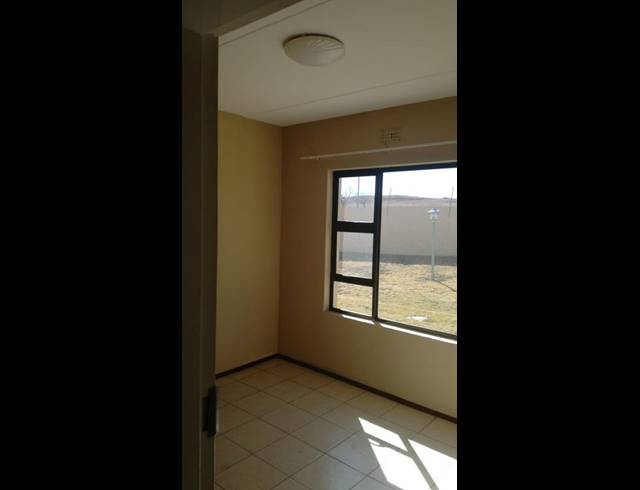 2 BEDROOM APARTMENT FOR SALE IN PARKRAND